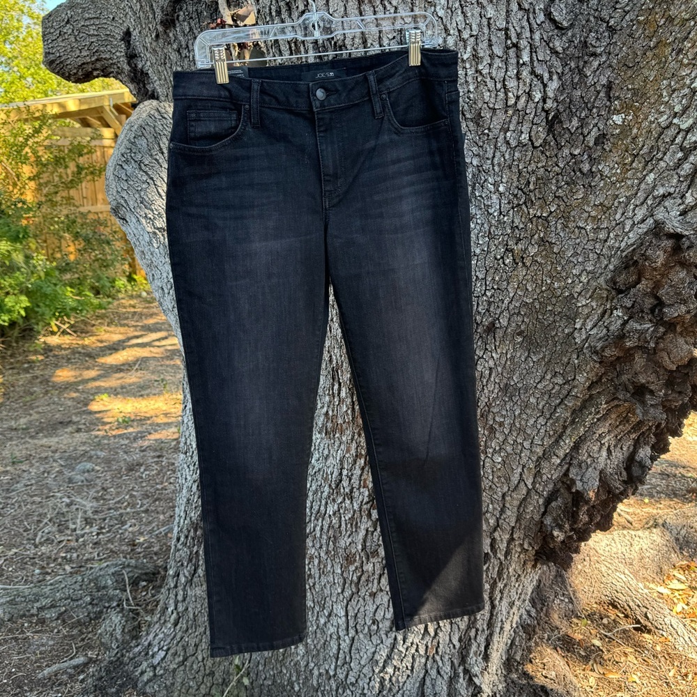 NWT Joe’s Jeans Black Flawless boyfriend slim jeans.Size 30